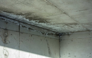 重鋪地板防水層的重要性以及施工方法，來確保自家防水工法有確實完成，以絕後患