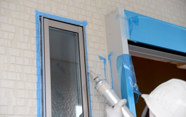 鋁門窗除了隔音很重要，另一個煩擾許多家庭的就是漏水問題