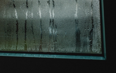 玻璃結露起霧