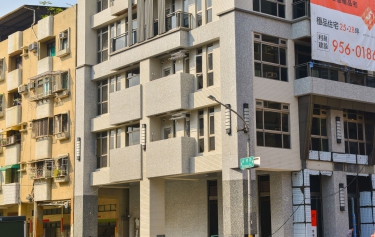 高雄市苓雅區大樓防風雨隔音採光窗