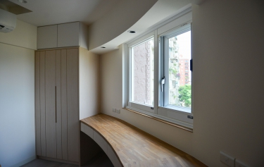 高雄市苓雅區大樓房間橫拉氣密窗-1