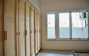 高雄市苓雅區大樓臥室橫拉氣密窗-1