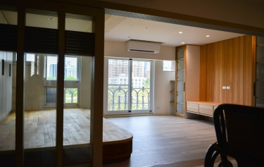 高雄市苓雅區大樓客廳落地採光隔音氣密窗