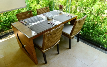 台南市新營區商業空間庭園餐廳採光玻璃