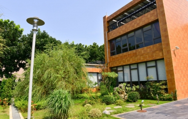 台南市新營區商業空間庭園餐廳隔音氣密窗