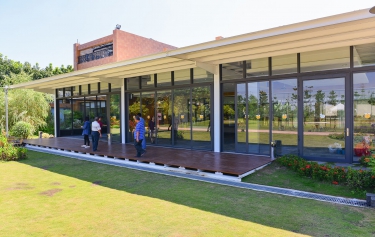 台南市新營區庭園餐廳商業空間大視野採光景觀氣密窗