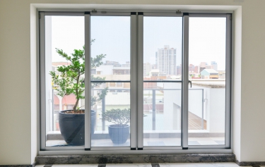 台南市東區連棟透天陽台採光落地窗