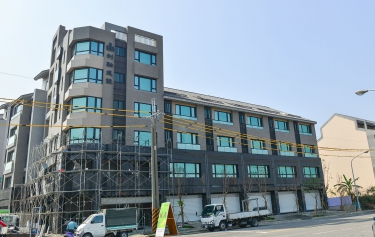 高雄市楠梓區連棟透天使用王牌全天候隔音氣密系列窗