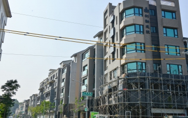 高雄市楠梓區連棟透天全天候隔音氣密窗型