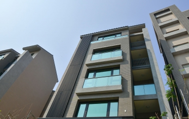 高雄市楠梓區連棟透天王牌防颱隔音窗