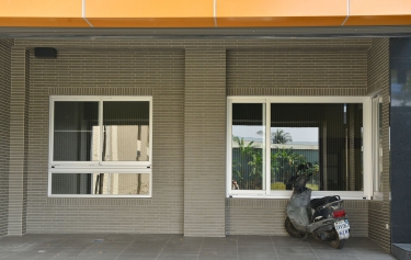 高雄市鳳山區連棟透天客廳隔音窗