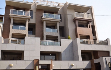 高雄市鳥松區連棟透天使用王牌全天候防颱隔音窗