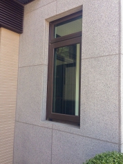 高雄市鳥松區連棟透天陽台隔音採光鋁窗