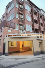 高雄市鳥松區連棟透天使用王牌全天候氣密窗系列