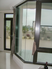 高雄市鳥松區連棟透天空中花園落地景觀氣密窗