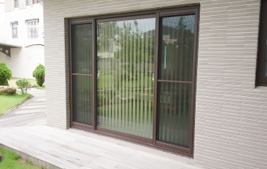 台南市永康區透天別墅採光隔音橫拉落地窗