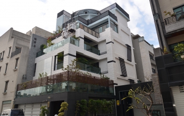台南市中西區透天別墅使用王牌全天候系列窗型