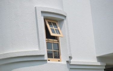 彰化縣員林市透天別墅梯間通風推射窗