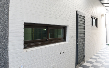 台南市新營區透天別墅防火巷通風隔音窗