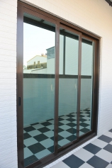 台南市新營區透天別墅陽台落地採光