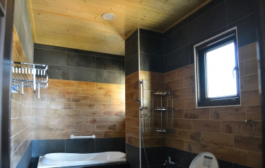 台南市新營區透天別墅浴室通風採光窗