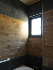 台南市新營區透天別墅浴室通風氣密窗