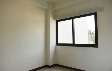 台南市新營區透天別墅房間氣密橫拉窗