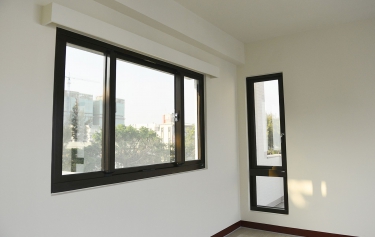 台南市新營區透天別墅氣密橫拉隔音窗