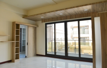 台南市新營區透天別墅主臥落地橫拉隔音窗