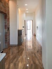 台南市仁德區透天別墅走道