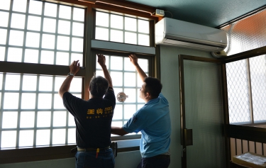 台南市新營區透天別墅舊換新-王牌氣密格子窗施工過程-3