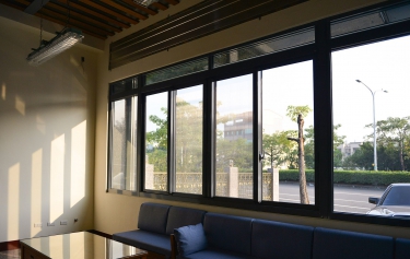 台南市新營區-４拉窗併固定窗