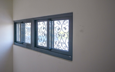 台南市新營區-２拉窗雙併