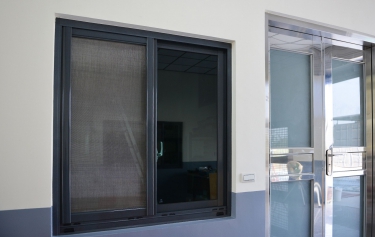 台南市新營區-２拉窗