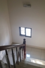 高雄市大寮區透天別墅-２拉窗