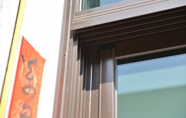 高雄市梓官區廠房-多軌式窗框