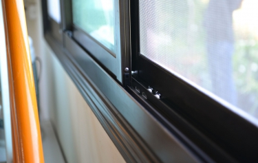 高雄市梓官區廠房-2拉窗