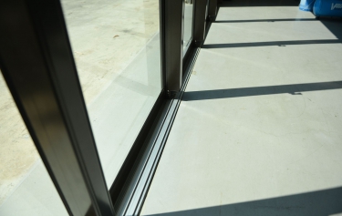 高雄市梓官區廠房-無障礙軌道