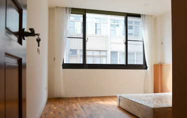 高雄市新興區 - 1大2小3拉窗