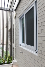 高雄市新興區 - 2拉窗