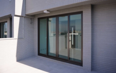 高雄市鳥松區 - 4拉落地窗