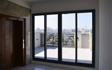 高雄市鳥松區 - 4拉落地窗