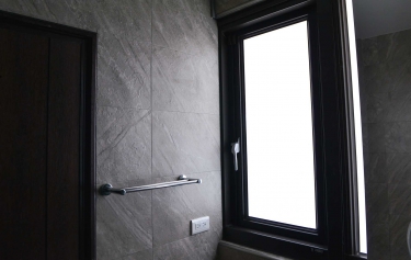 高雄市鳥松區 - 推射窗