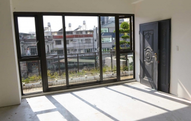 高雄市鳥松區 - 左右推射+固定 & 中間1大2小落地窗