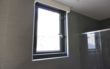 高雄市鳥松區 - 推射窗