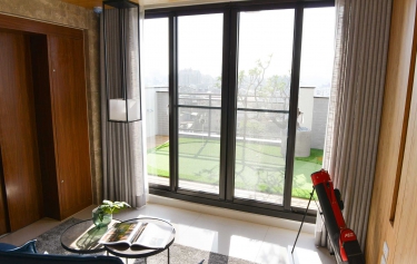 高雄市鳥松區 - 4拉落地窗