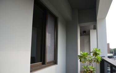 高雄市前鎮區透天別墅-橫拉窗