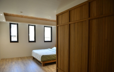 高雄市前鎮區透天別墅-推射窗增加臥室採光性