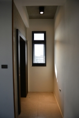 高雄市前鎮區透天別墅-推射窗增加長廊採性