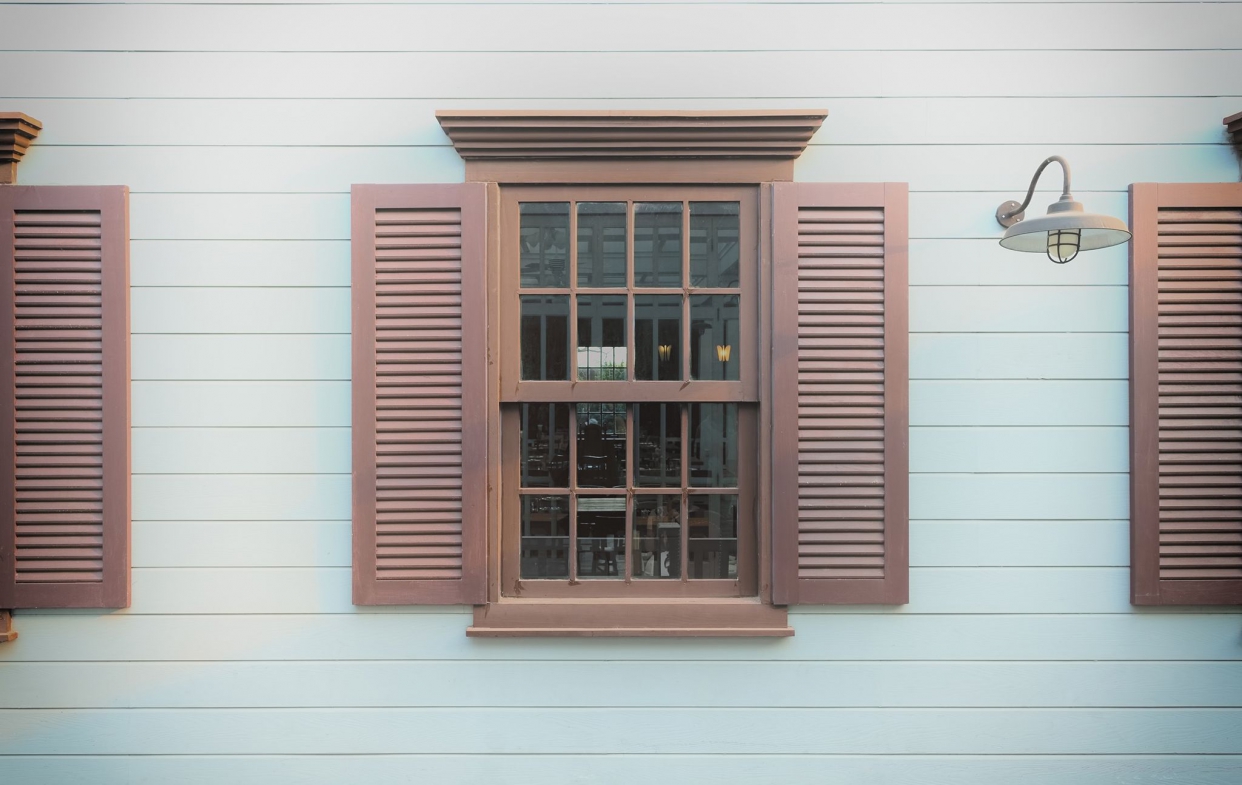 依靠專業師傅技術施工